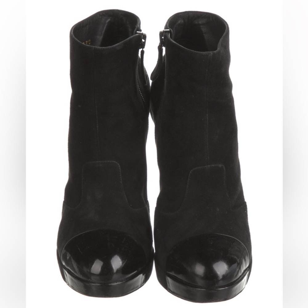 Chanel interlock round toe black suede leather ankle platform booties 39 - Picture 13 of 16
